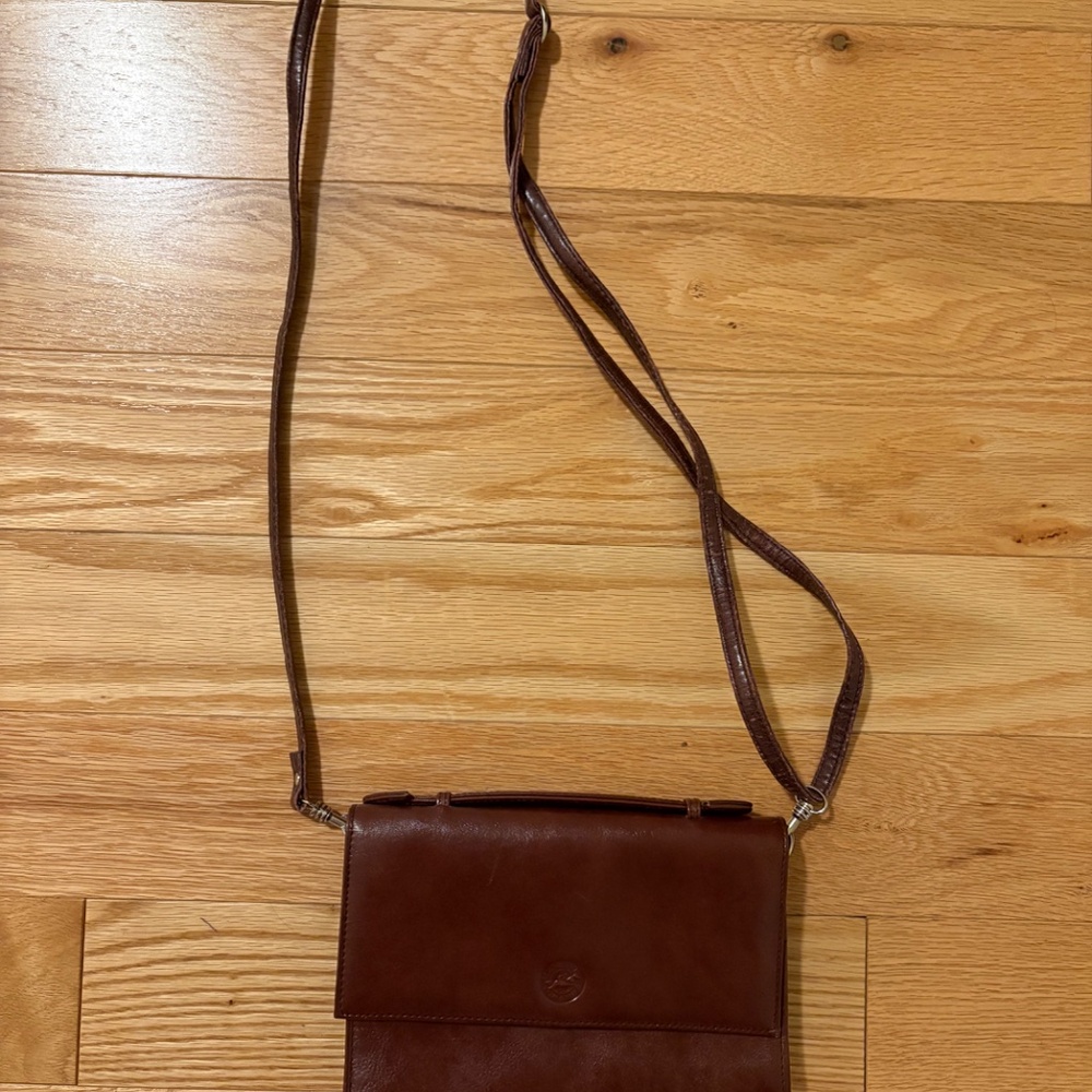 Vintage Mancini wallet with strap purse
